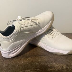 Women’s 7 Cloves White Nursing Sneakers